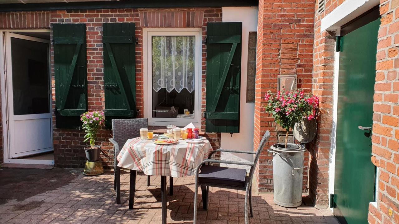 Fewo-Butze 2 Mit Terrasse Dornumersiel Exterior photo